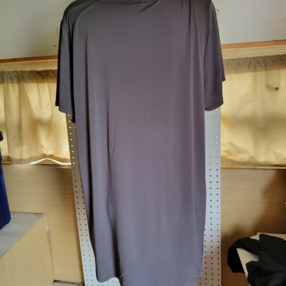 Lularoe gray Tee tshirt size 3xl NWOT - Picture 2 of 3